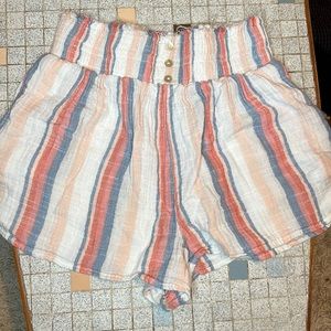 Striped linen beach shorts Medium